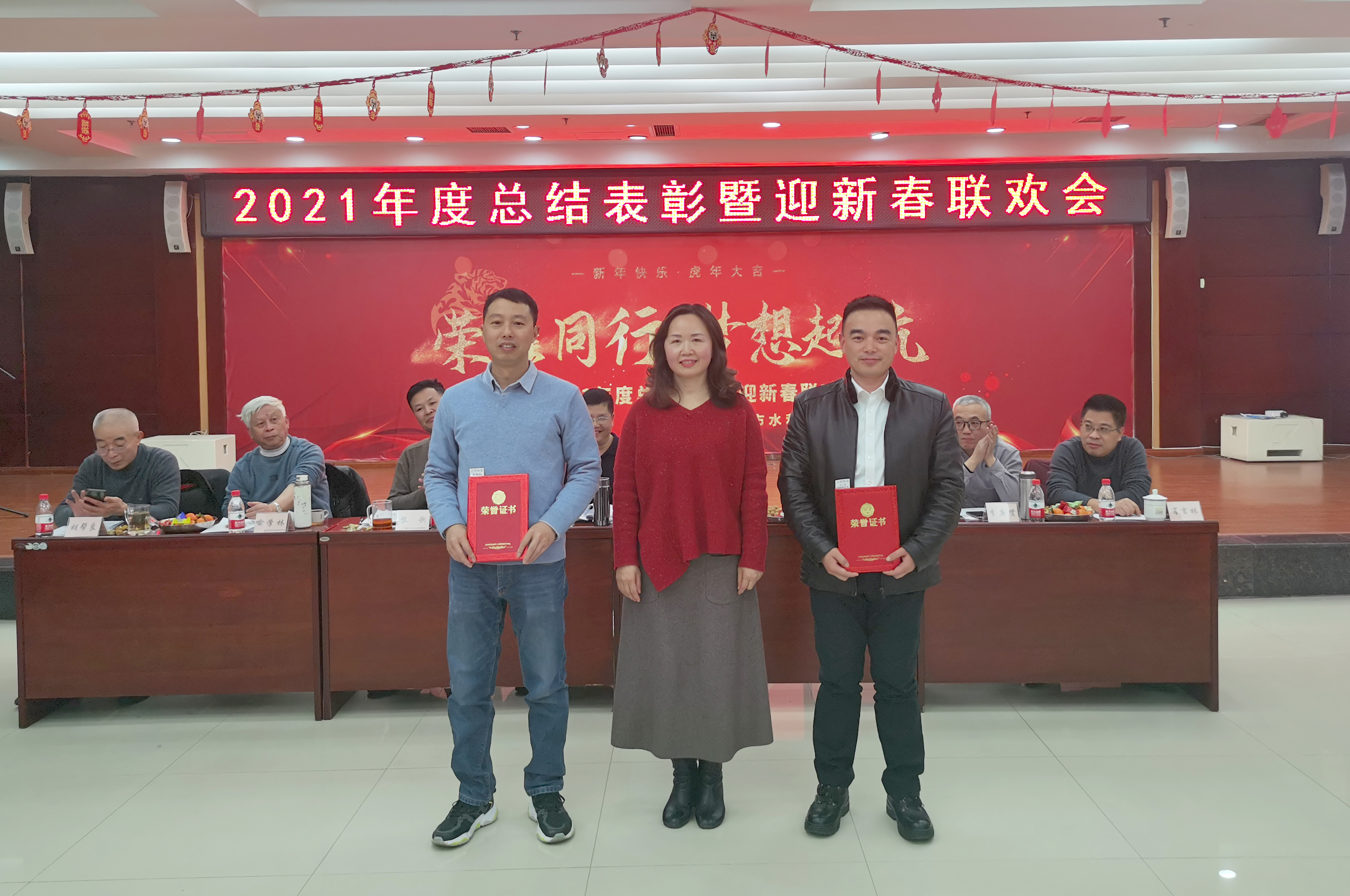 4c77a39d-3c5f-40ec-aaa0-1a2cb570f3a7.jpg